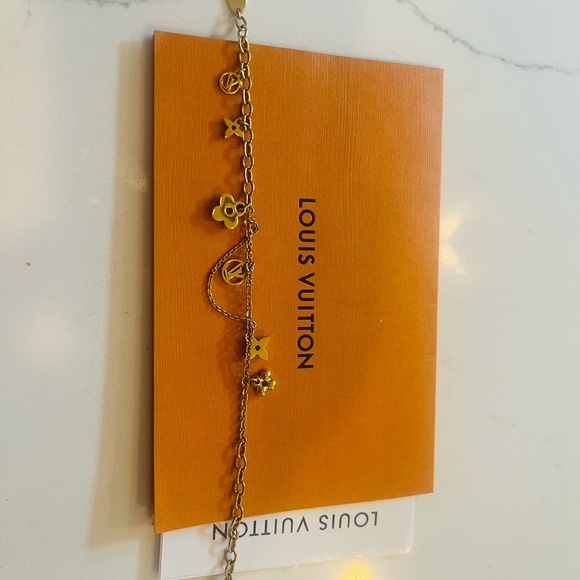 Have original receipt and tags. - Picture 2 of 3